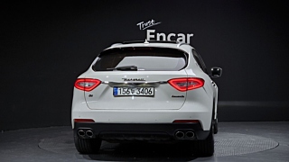 MASERATI LEVANTE 2017