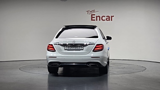 MERCEDES BENZ E-CLASS W213 2019