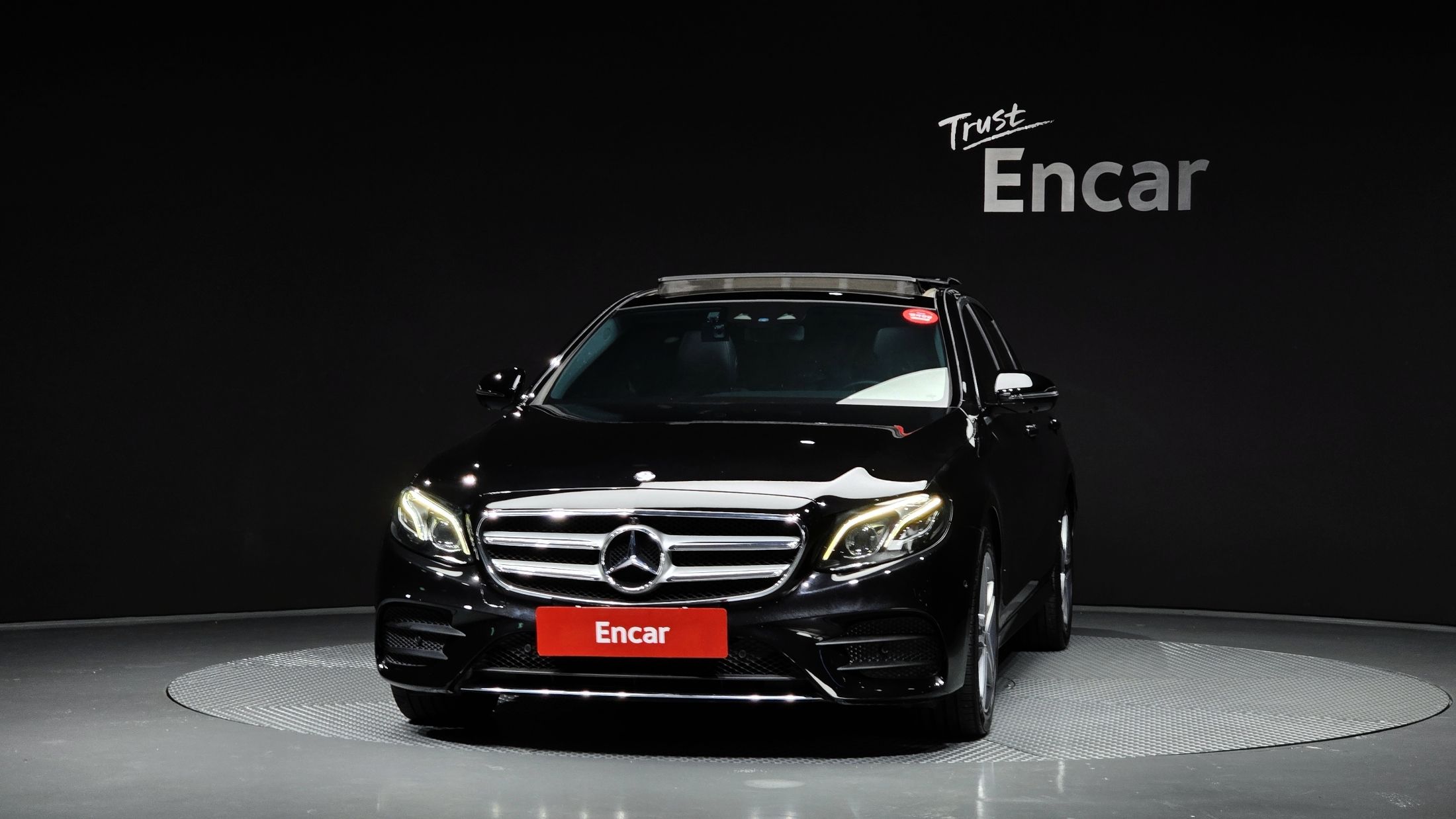 MERCEDES BENZ E-CLASS W213 2017