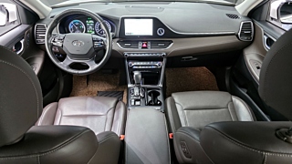 HYUNDAI GRANDEUR IG HYBRID 2017