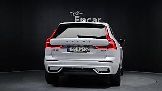 VOLVO XC60 2021