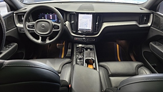 VOLVO XC60 2021