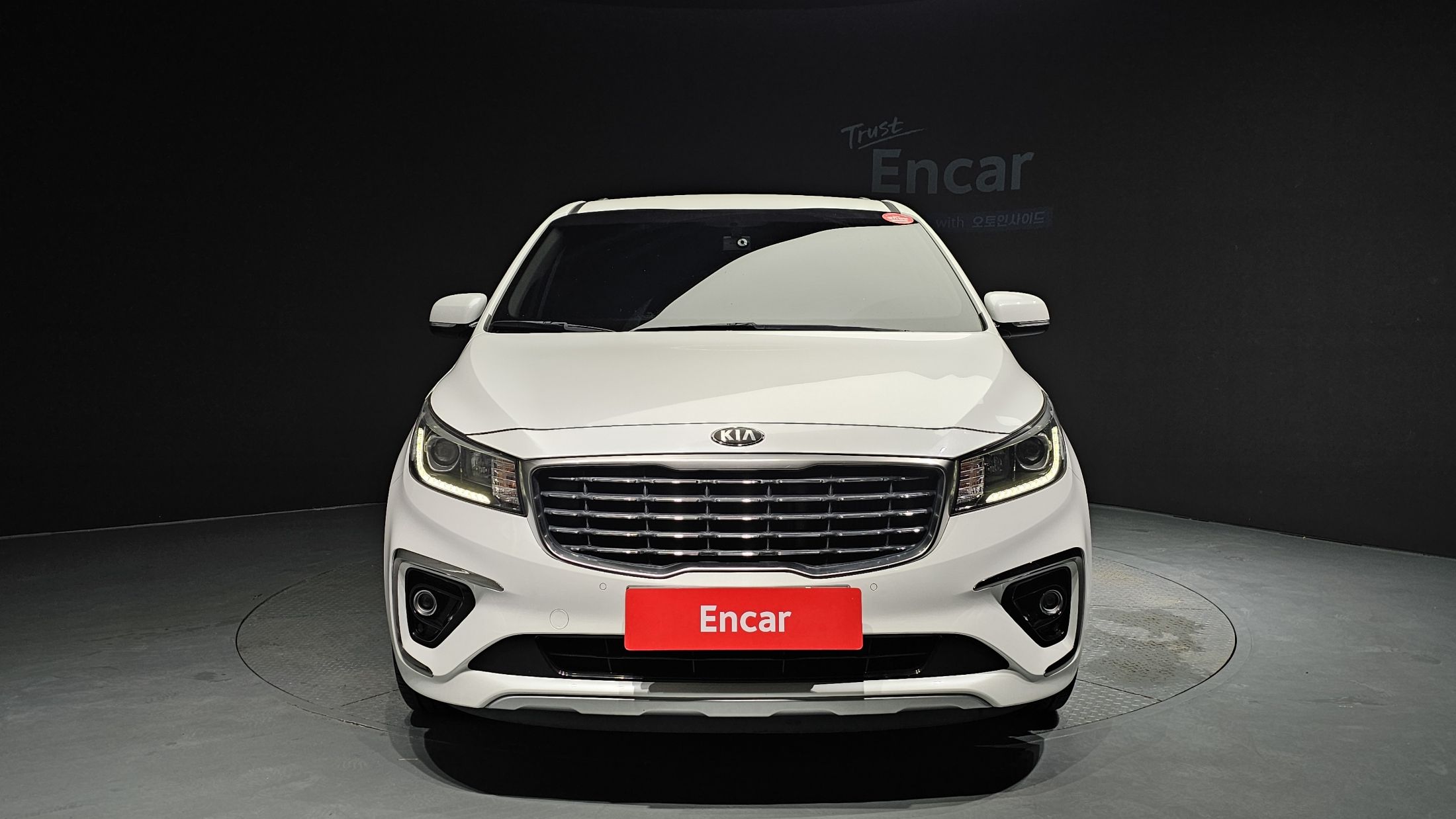 KIA CARNIVAL 2018