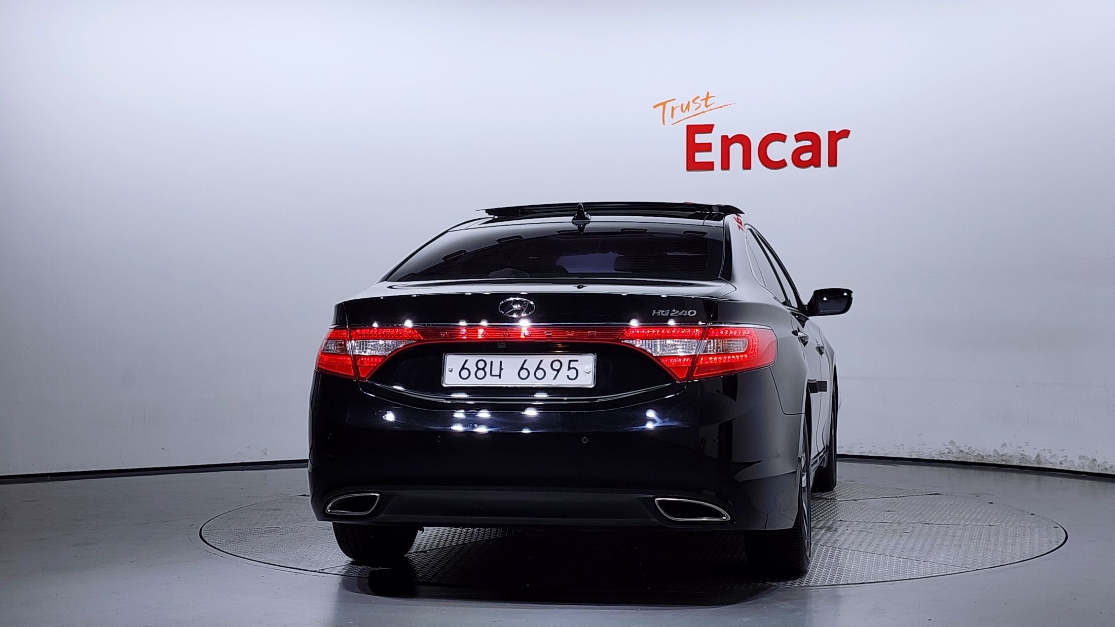 HYUNDAI GRANDEUR HG 2011