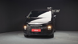 HYUNDAI STARIA 2025