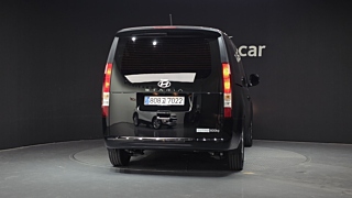 HYUNDAI STARIA 2025