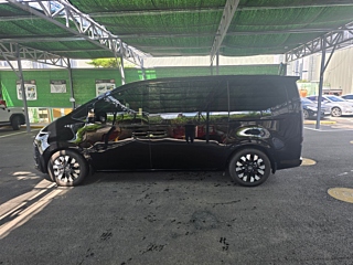 HYUNDAI STARIA 2025