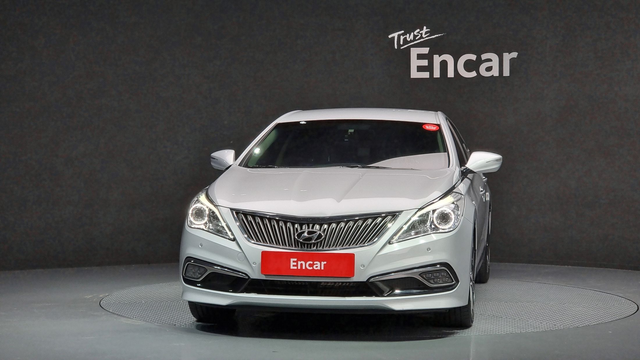 HYUNDAI GRANDEUR HG HYBRID 2016