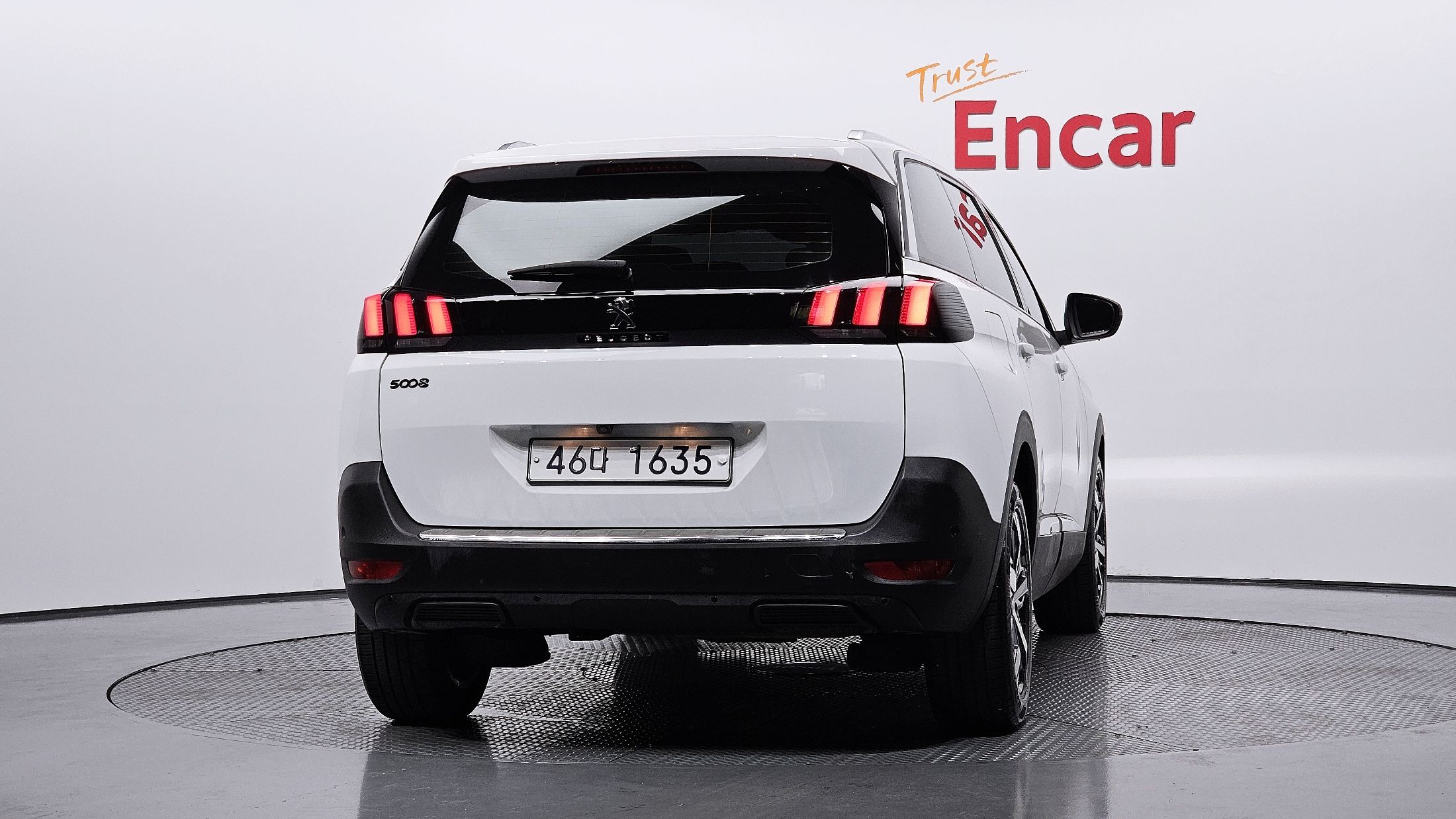PEUGEOT 5008 2018
