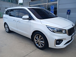 KIA CARNIVAL 2018