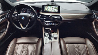 BMW 5-SERIES G30 2017