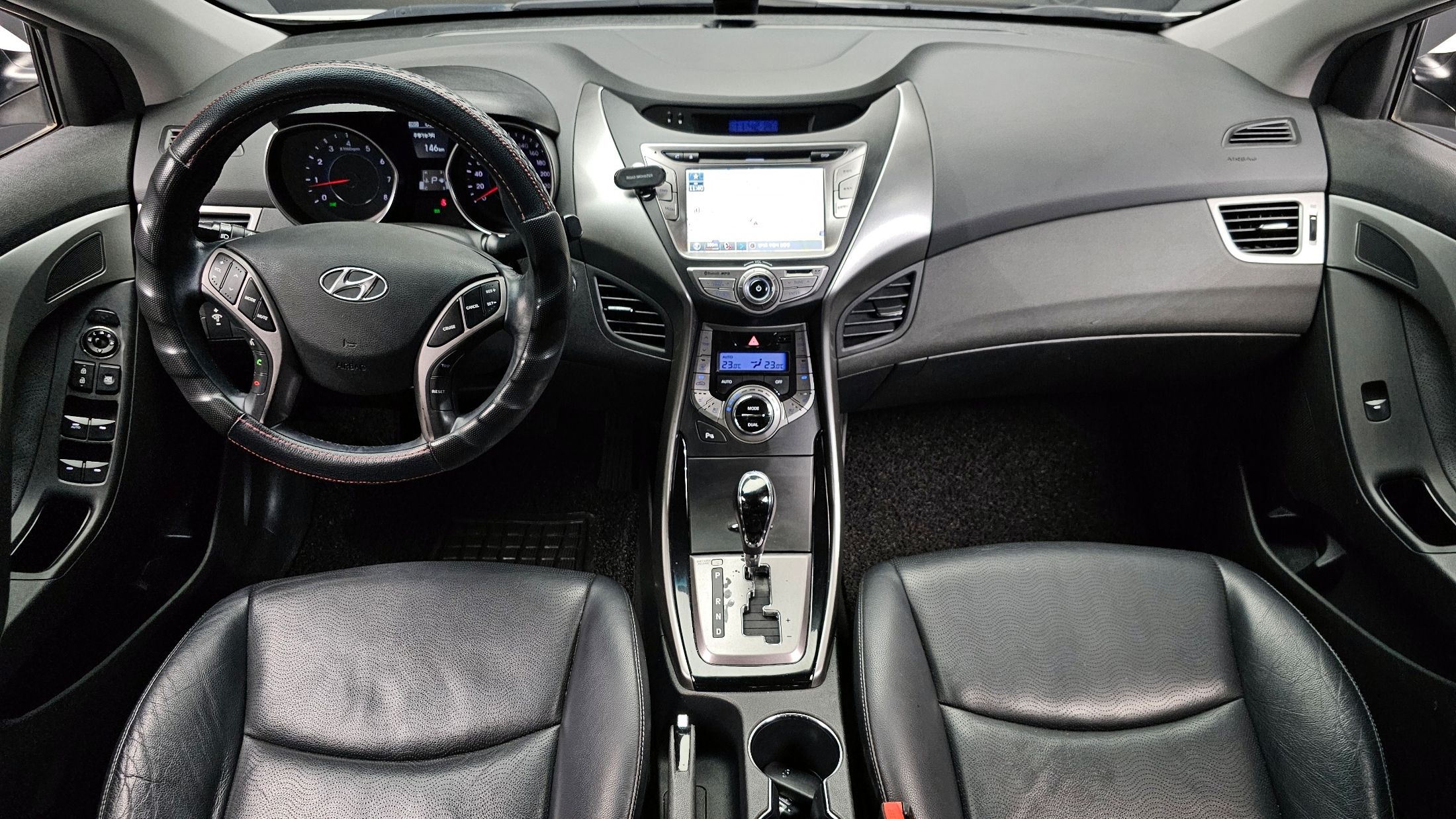 HYUNDAI AVANTE MD 2013