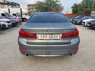BMW 5-SERIES G30 2019