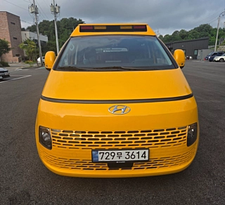 HYUNDAI STARIA 2023