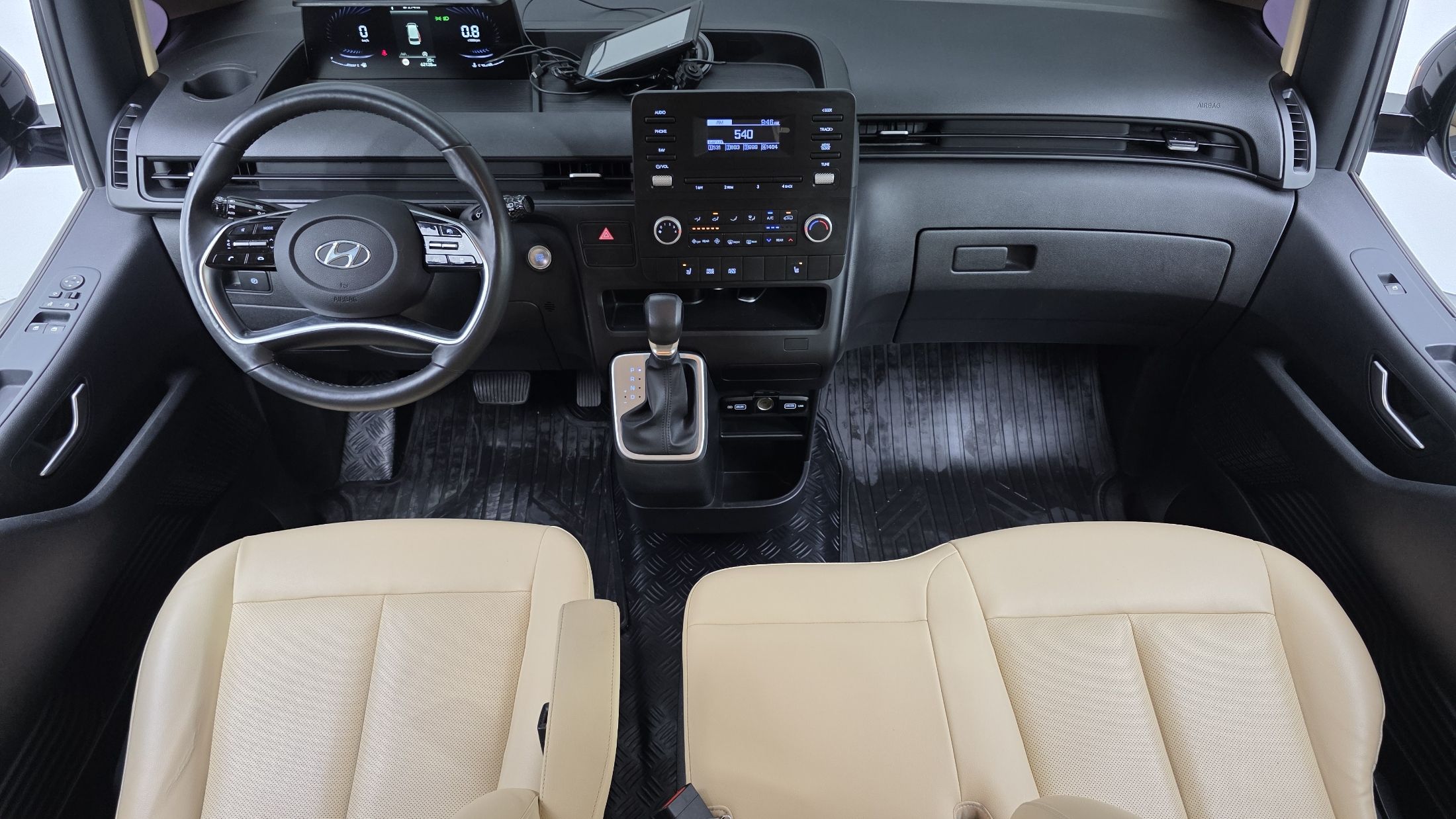 HYUNDAI STARIA 2021