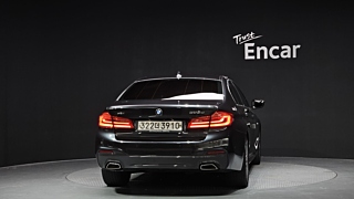 BMW 5-SERIES G30 2018