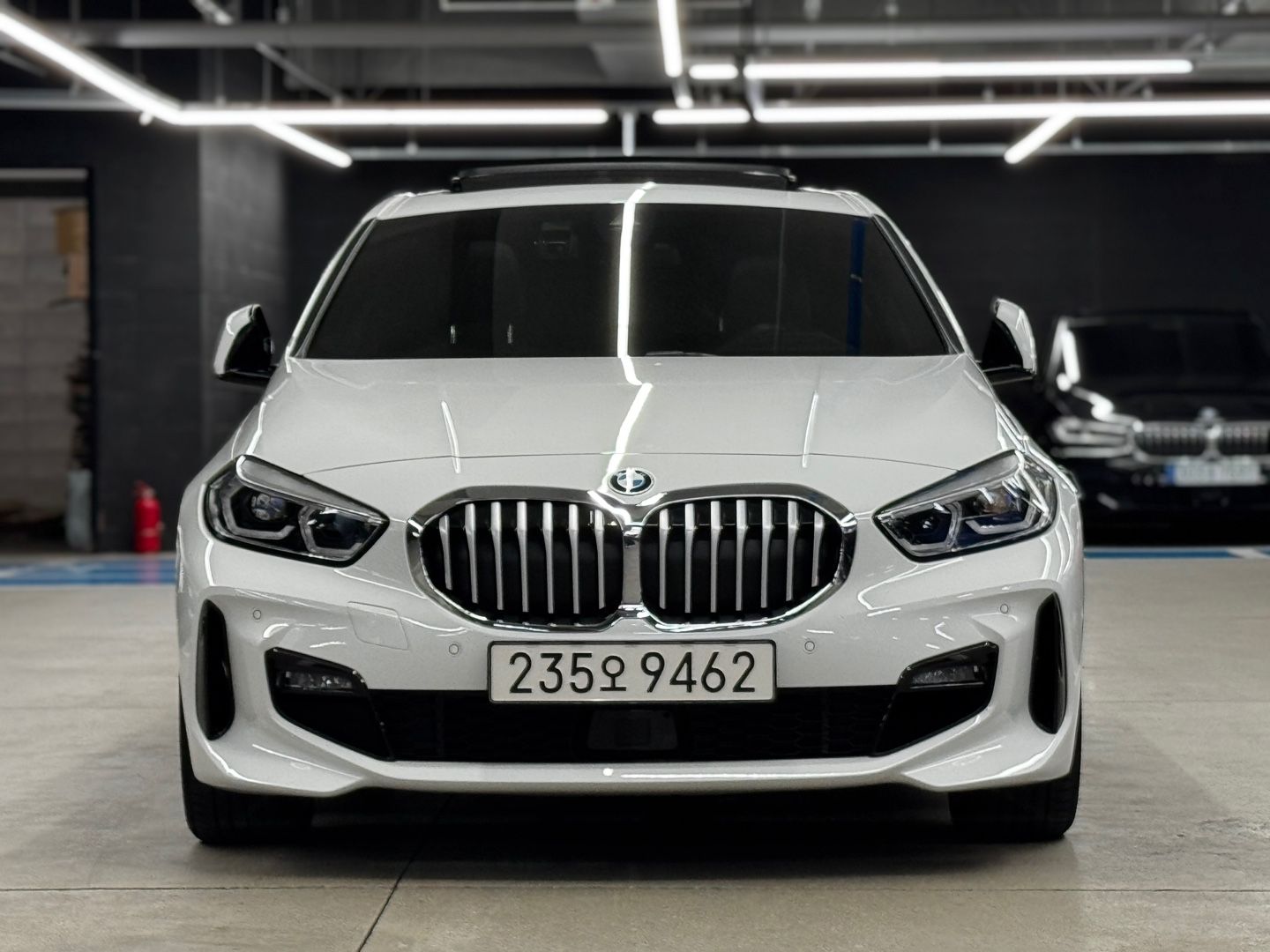 BMW 1-SERIES F40 2024