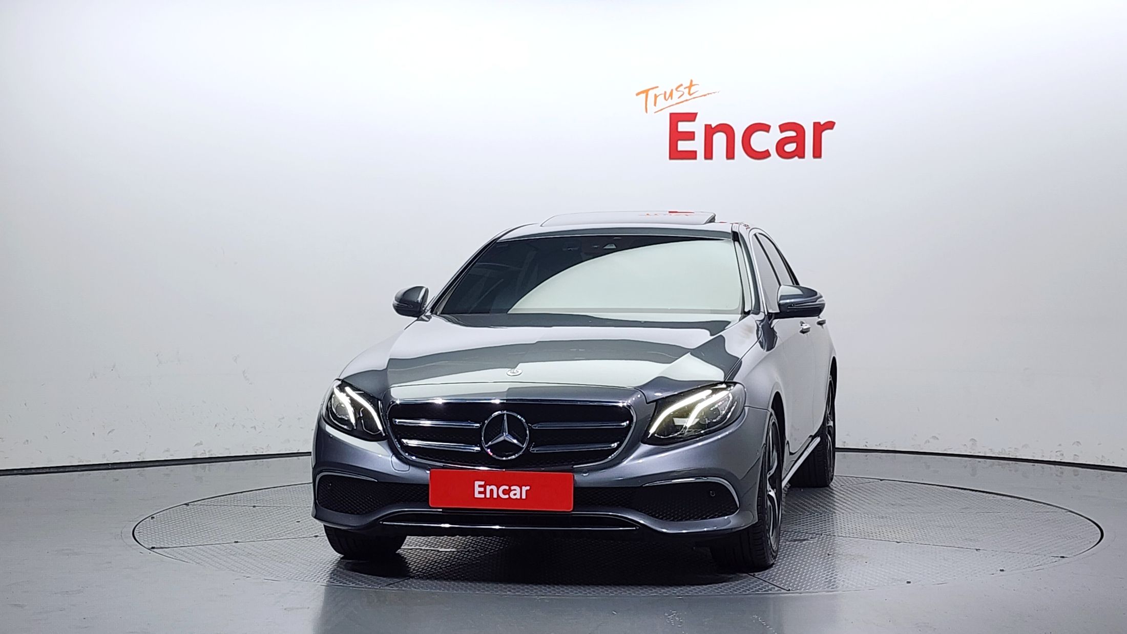 MERCEDES BENZ E-CLASS W213 2019