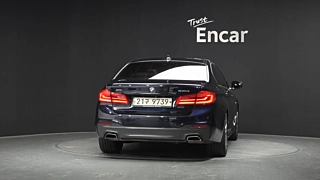BMW 5-SERIES G30 2018