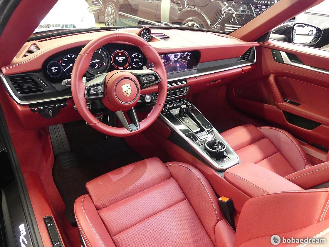 PORSCHE 911 992 2024
