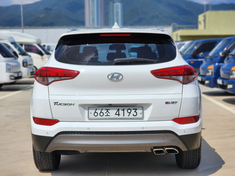 HYUNDAI TUCSON 2015
