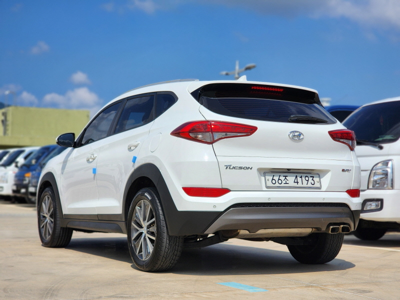 HYUNDAI TUCSON 2015