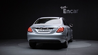 MERCEDES BENZ C-CLASS W205 2018