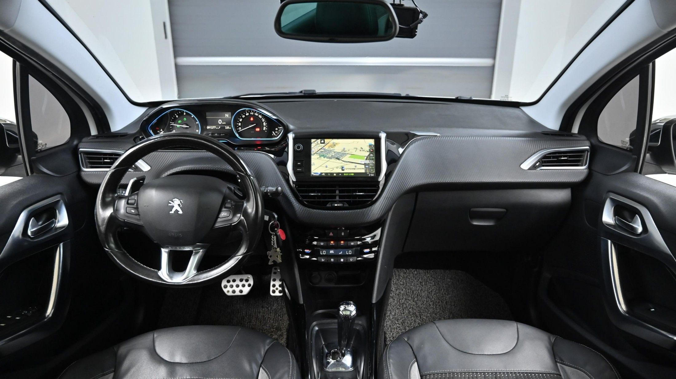 PEUGEOT 2008 2015