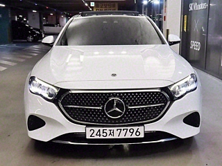 MERCEDES BENZ E-CLASS W214  E200 Avantgarde 2024