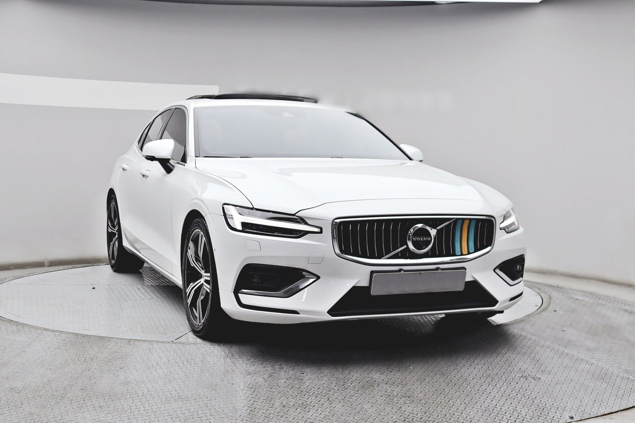 VOLVO S60 2019