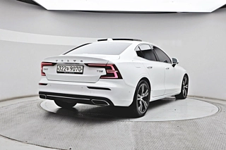 VOLVO S60 2019