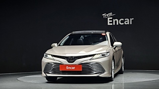 TOYOTA CAMRY XV70 2019