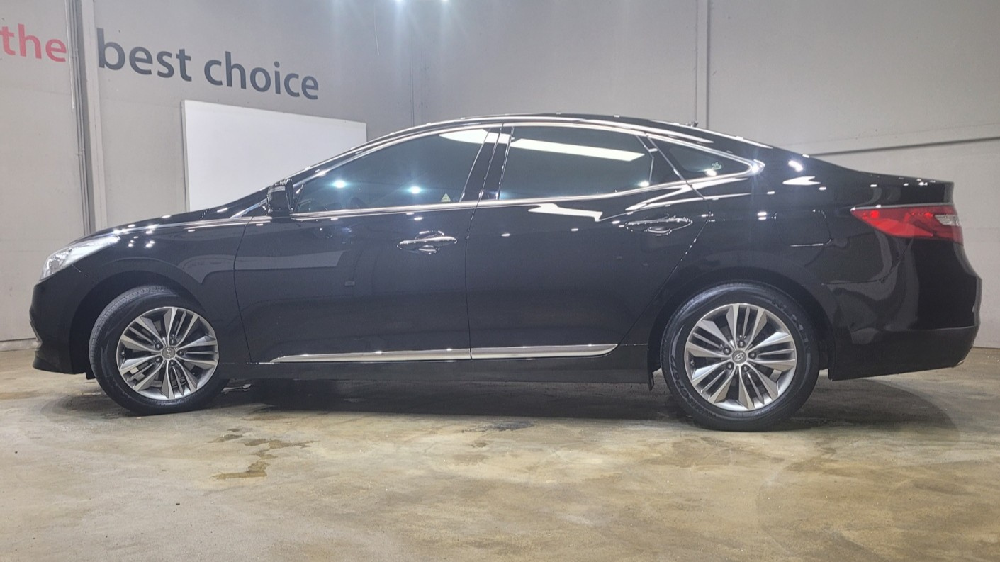 HYUNDAI GRANDEUR HG 2016