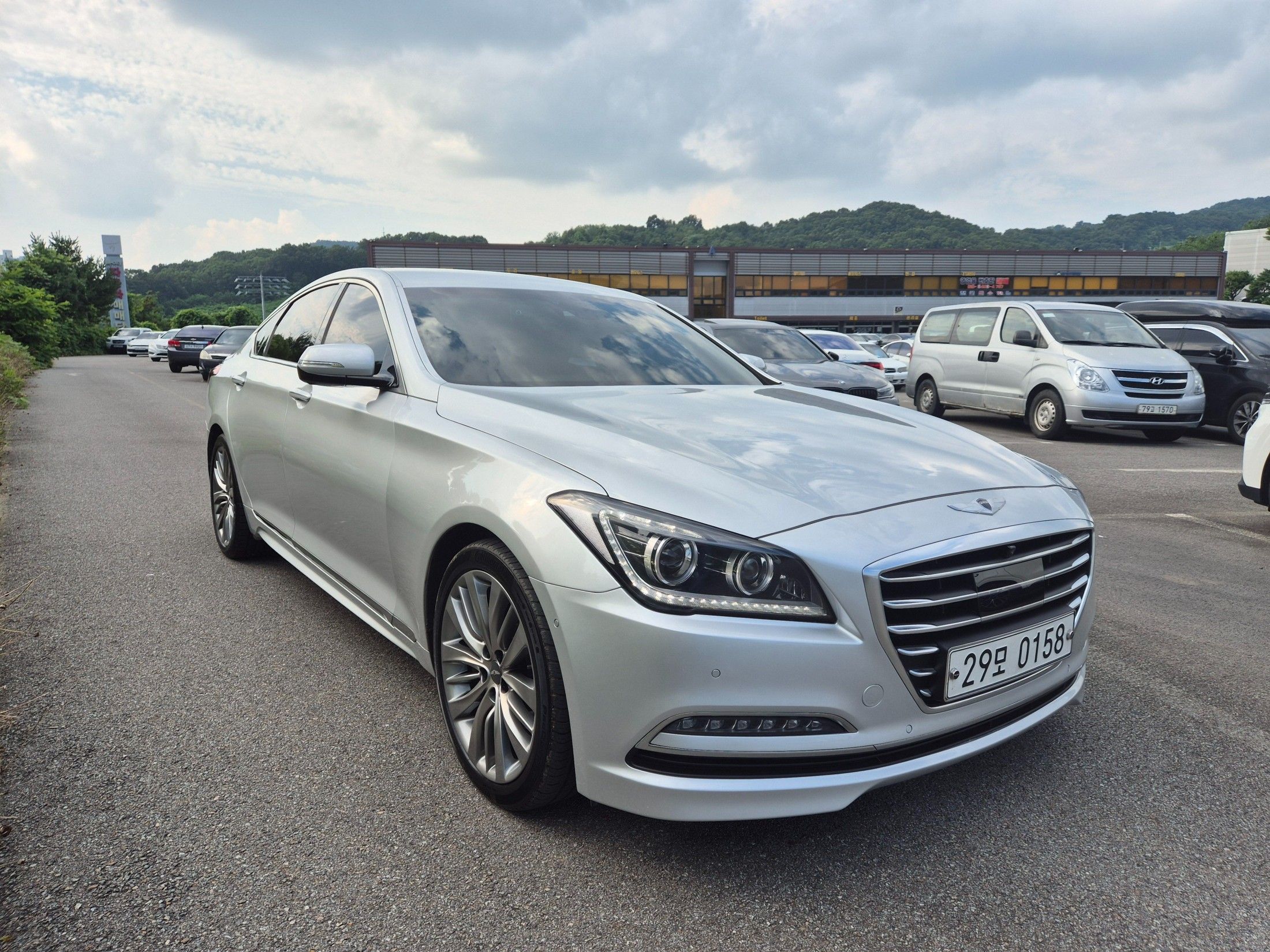 HYUNDAI GENESIS DH 2016