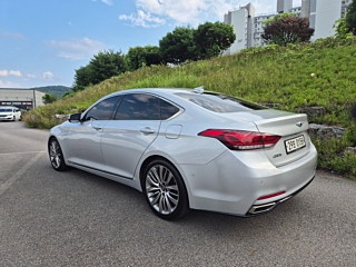 HYUNDAI GENESIS DH 2016
