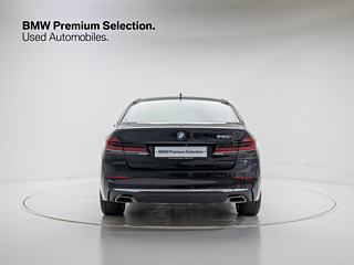 BMW 5-SERIES G30 2021