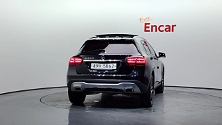MERCEDES BENZ GLA-CLASS X156 2018