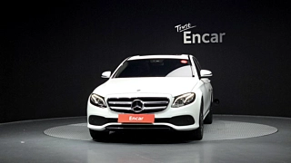 MERCEDES BENZ E-CLASS W213 2020