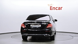 MERCEDES BENZ E-CLASS W213 2019