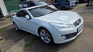 HYUNDAI GENESIS COUPE 2011