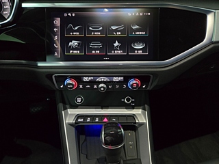 AUDI Q3 F3 2024