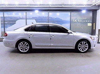 VOLKSWAGEN PASSAT  2018