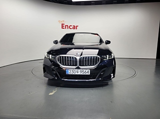 BMW 5-SERIES G60 2024