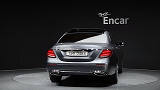 MERCEDES BENZ E-CLASS W213 2016