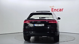 AUDI Q8 4M  55 TFSI Quattro Premium 2022