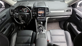 SAMSUNG QM6 2023