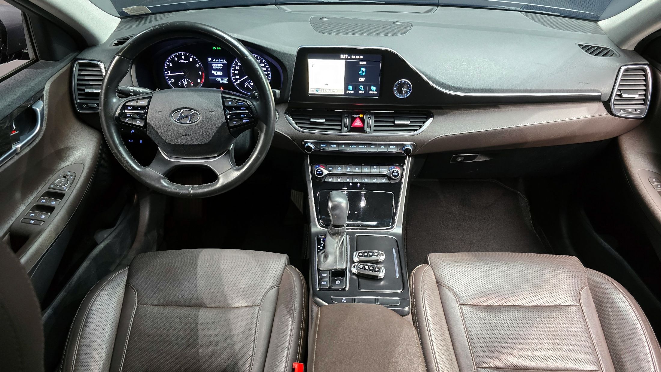 HYUNDAI GRANDEUR IG 2017