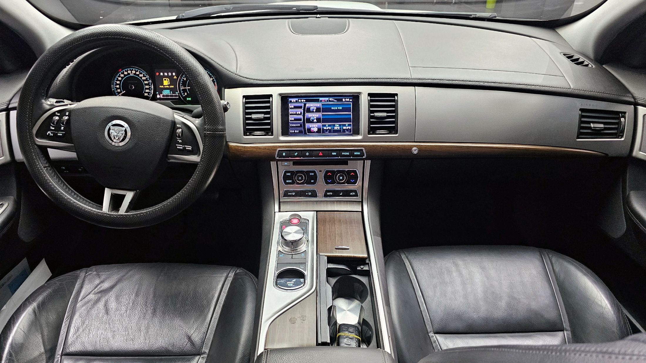 JAGUAR XF 2013