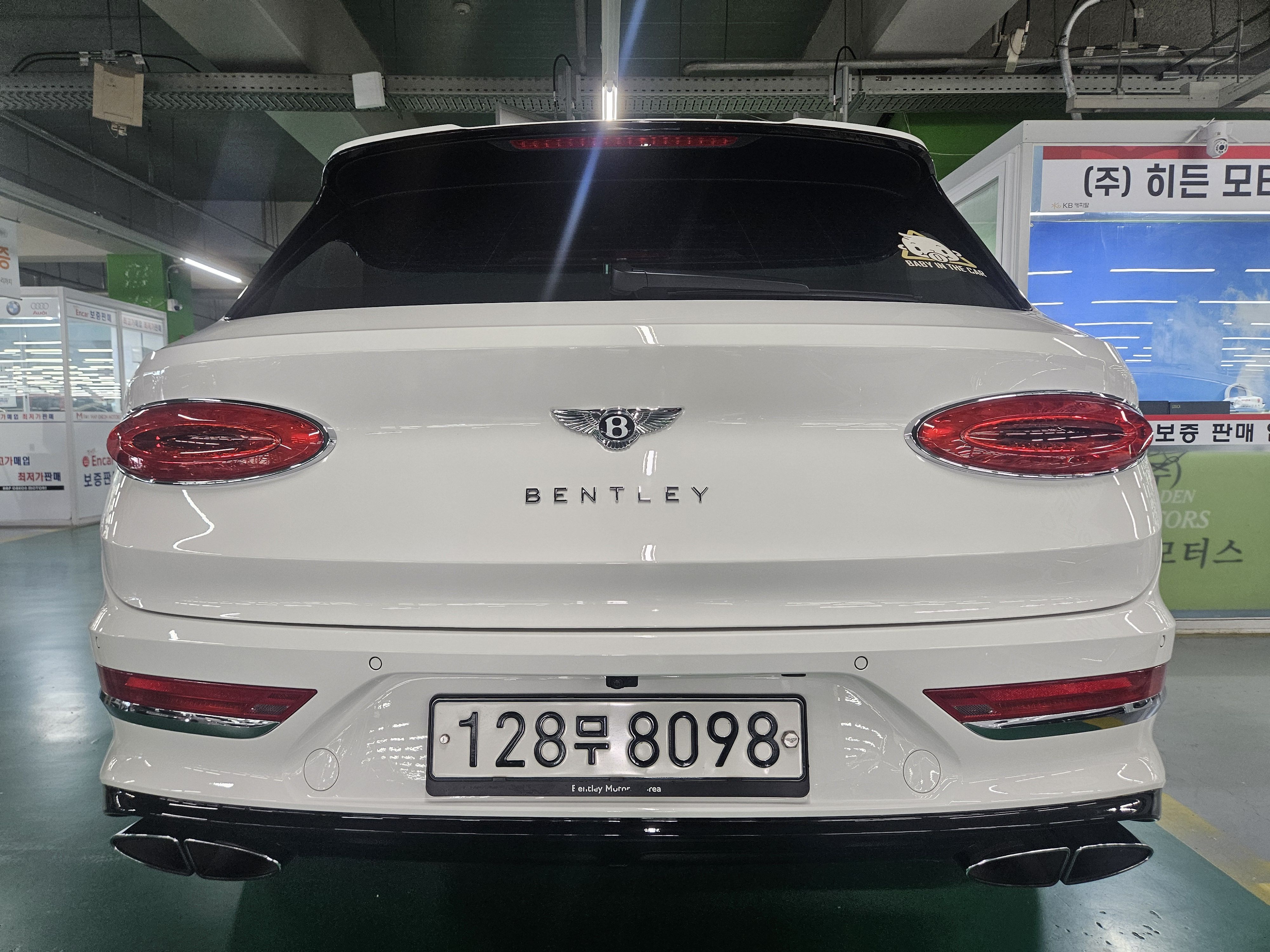BENTLEY BENTAYGA 2021