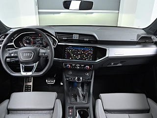 AUDI Q3 F3 2024